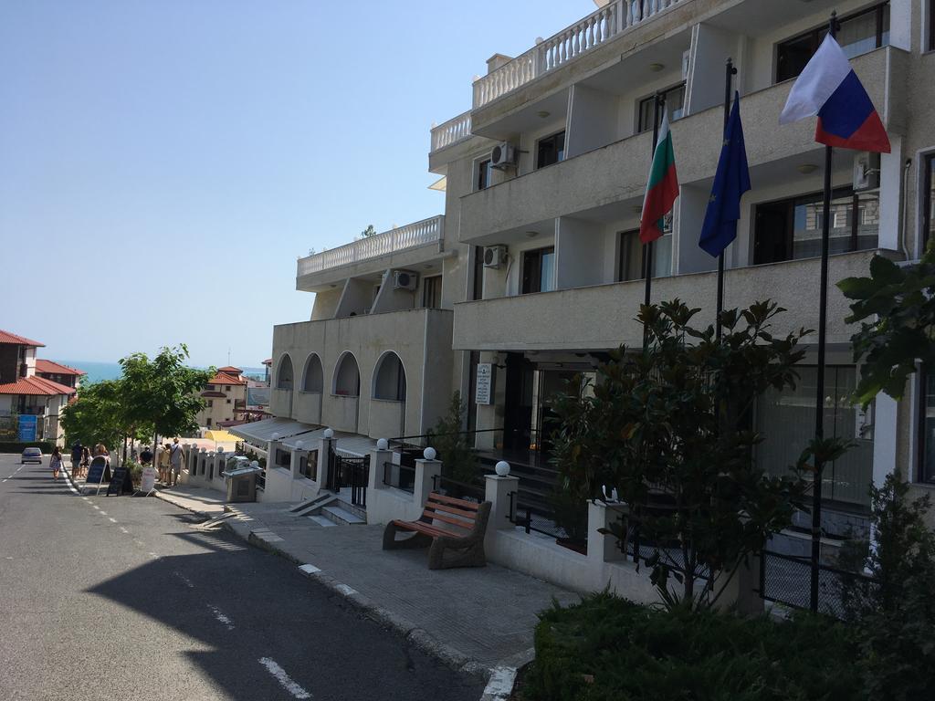Hotel Corona سفيتي فلاس المظهر الخارجي الصورة
